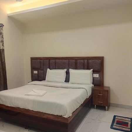 Hotel G-3 Jalandhar Buitenkant foto